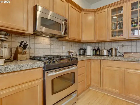 1647 NE Market Drive Fairview OR 97024