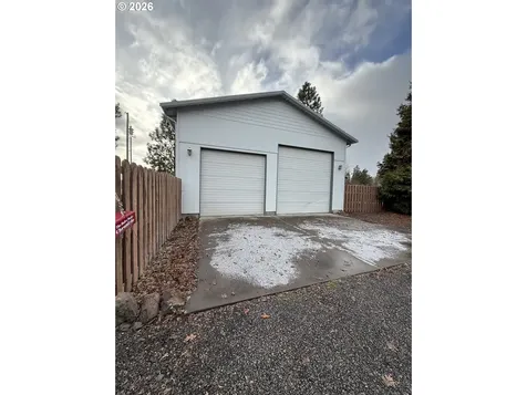 110 S Mike Road Tygh Valley OR 97063