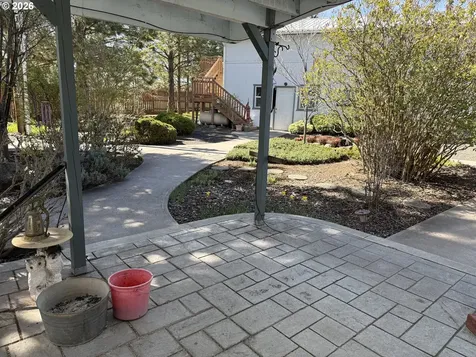 110 S Mike Road Tygh Valley OR 97063