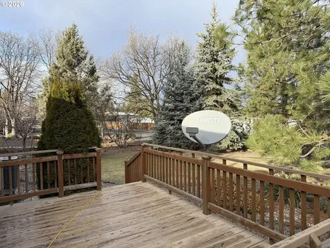 110 S Mike Road Tygh Valley OR 97063