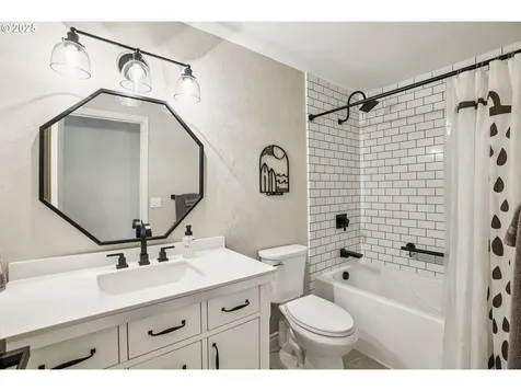 8440 SW 70th Place Portland OR 97223