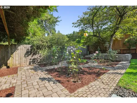 8440 SW 70th Place Portland OR 97223