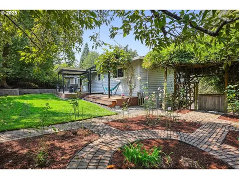 8440 SW 70th Place Portland OR 97223