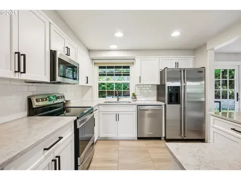 8440 SW 70th Place Portland OR 97223