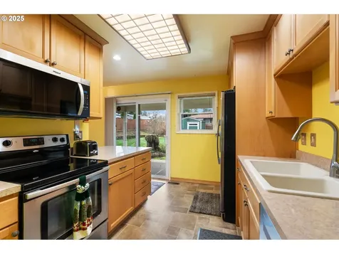 2707 NE 123rd Avenue Portland OR 97230