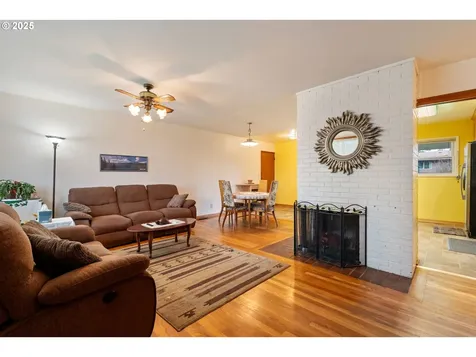 2707 NE 123rd Avenue Portland OR 97230