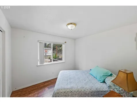 2614 Montana Street North Bend OR 97459