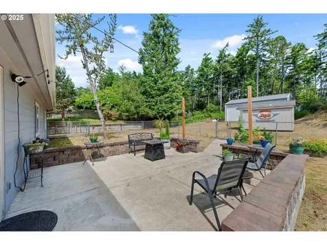 2614 Montana Street North Bend OR 97459