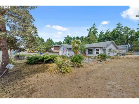 2614 Montana Street North Bend OR 97459