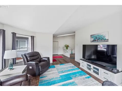 2614 Montana Street North Bend OR 97459