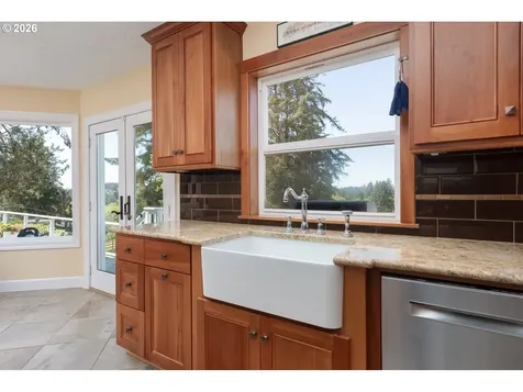 6905 NE Highland Road Otis OR 97368