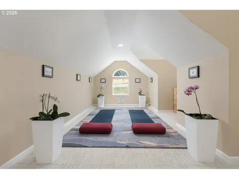 6905 NE Highland Road Otis OR 97368