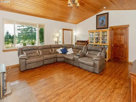 9019 NE Winters Road Camas WA 98607