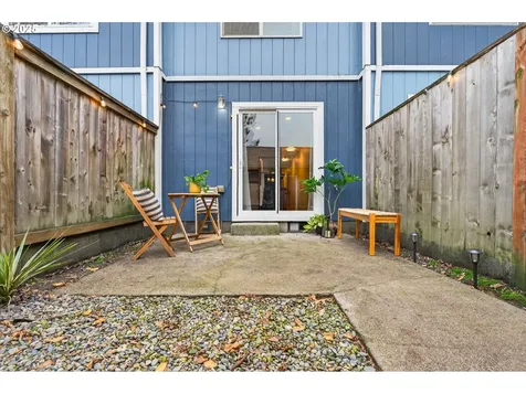 6689 N Columbia Way Portland OR 97203