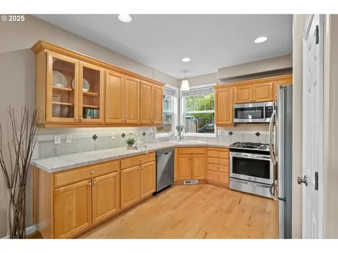 11231 SW 27th Avenue Portland OR 97219