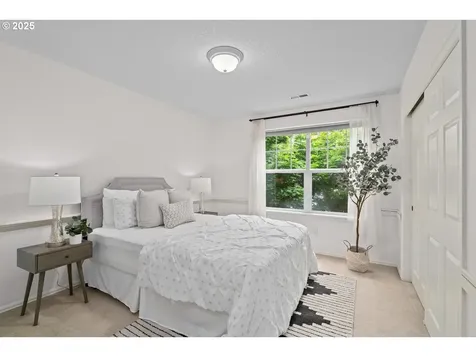 11231 SW 27th Avenue Portland OR 97219