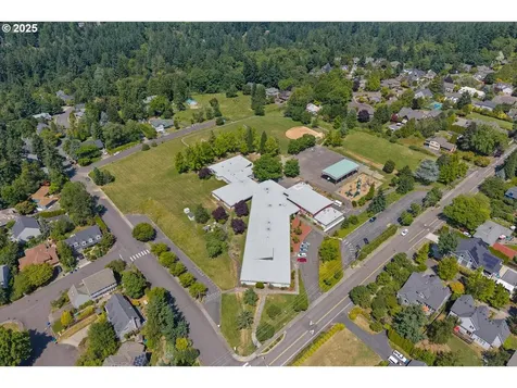 11231 SW 27th Avenue Portland OR 97219