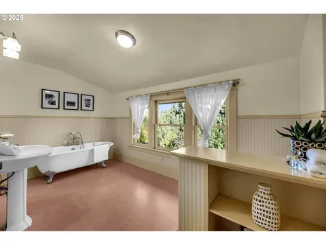 7630 NE Rodney Avenue Portland OR 97211