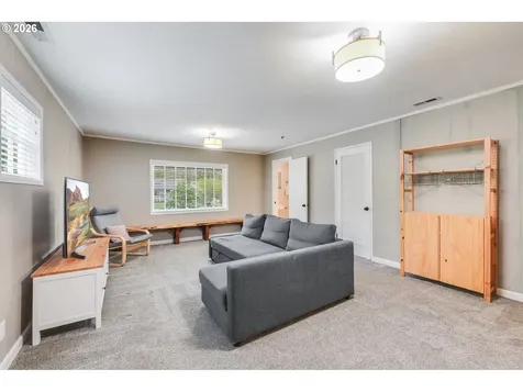 4815 SW 38th Place Portland OR 97221