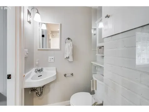 4815 SW 38th Place Portland OR 97221