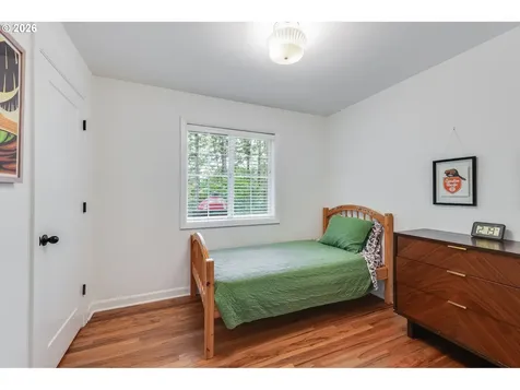 4815 SW 38th Place Portland OR 97221