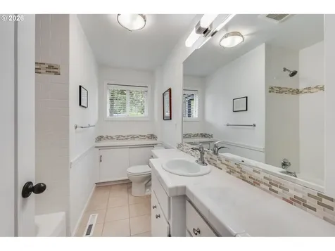 4815 SW 38th Place Portland OR 97221