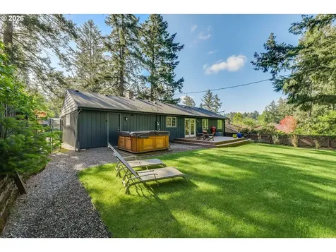 4815 SW 38th Place Portland OR 97221