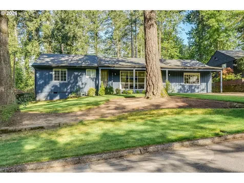 4815 SW 38th Place Portland OR 97221