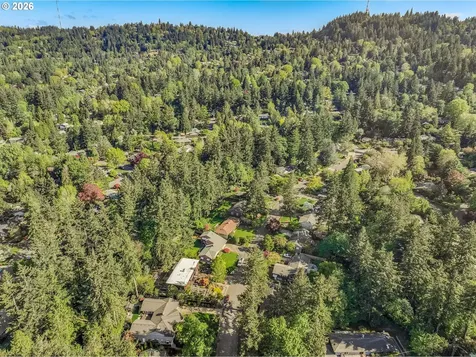 4815 SW 38th Place Portland OR 97221