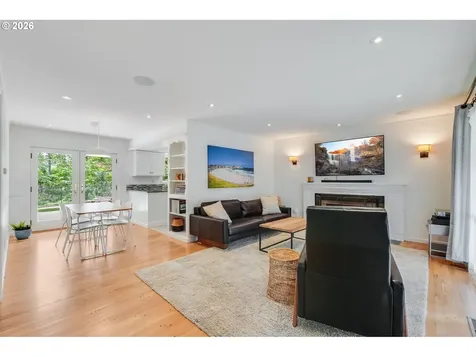 4815 SW 38th Place Portland OR 97221
