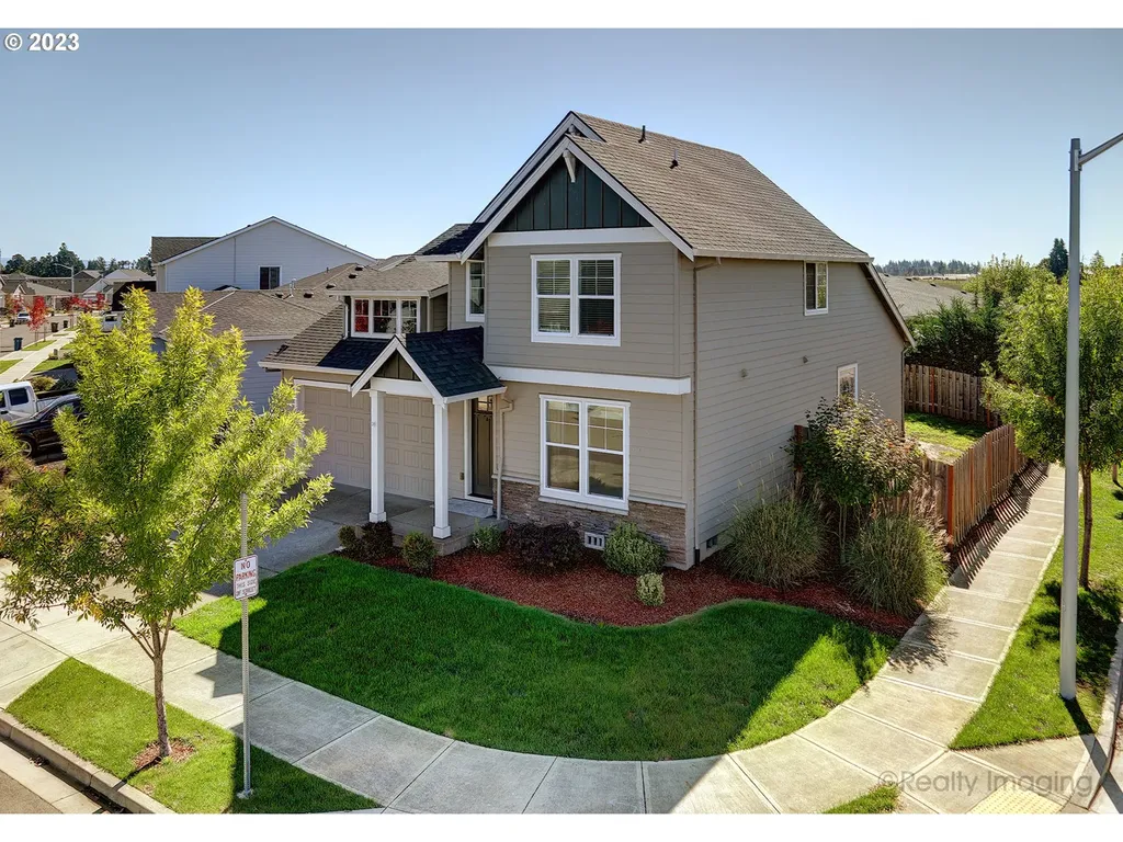 1325 Sunflower Street Woodburn OR 97071