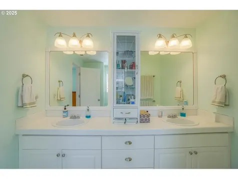 10614 NE 113th Avenue Vancouver WA 98662