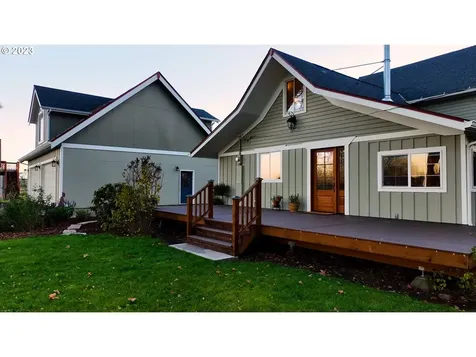 10501 NW Moores Valley Road Yamhill OR 97148