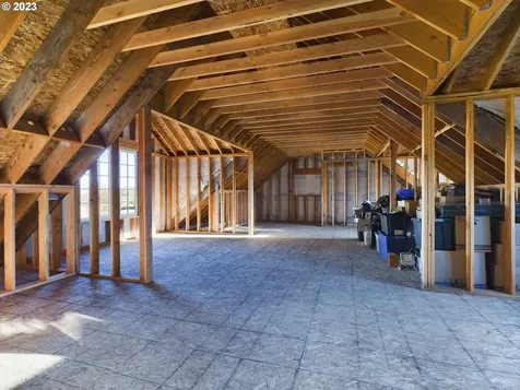 10501 NW Moores Valley Road Yamhill OR 97148