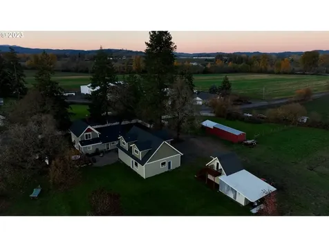 10501 NW Moores Valley Road Yamhill OR 97148