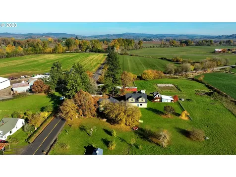 10501 NW Moores Valley Road Yamhill OR 97148