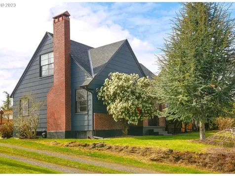 2416 Ne Dekum Street Portland OR 97211