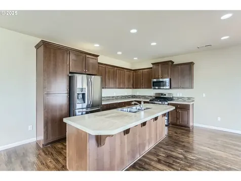 7359 NW 168th Avenue Portland OR 97229
