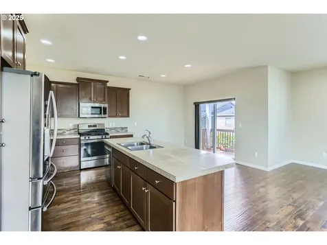 7359 NW 168th Avenue Portland OR 97229
