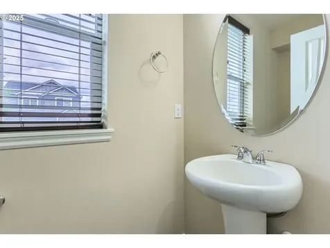 7359 NW 168th Avenue Portland OR 97229