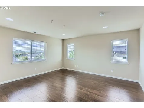 7359 NW 168th Avenue Portland OR 97229