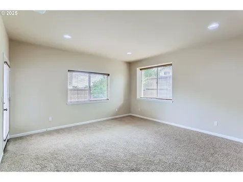 7359 NW 168th Avenue Portland OR 97229