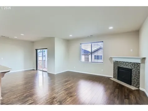 7359 NW 168th Avenue Portland OR 97229