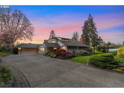 9000 Ne Royal Oaks Drive Vancouver WA 98662