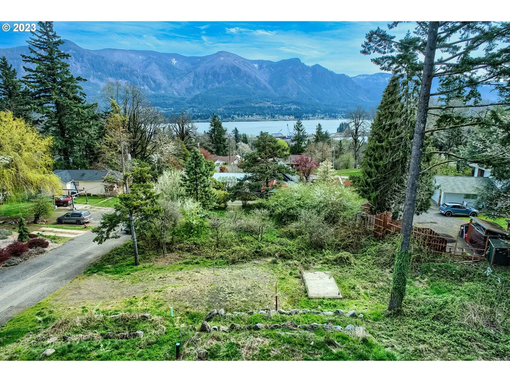 243 Nw Willard Street Stevenson WA 98648