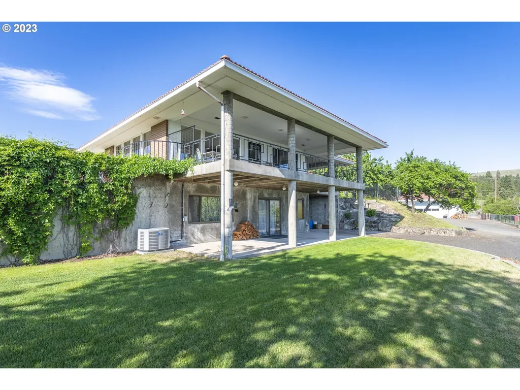902 S 12th Street La Grande OR 97850