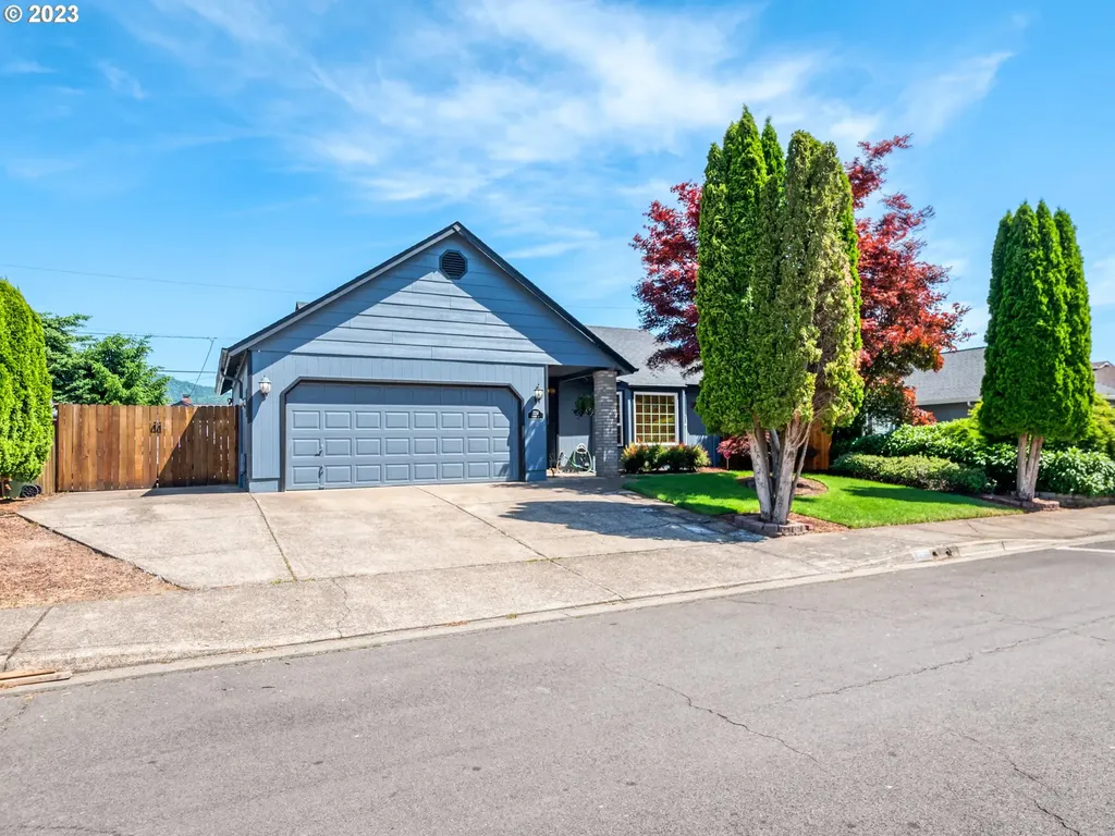 2214 Bonnie Lane Springfield OR 97477