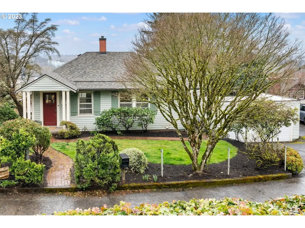 7154 S Laview Drive Portland OR 97219