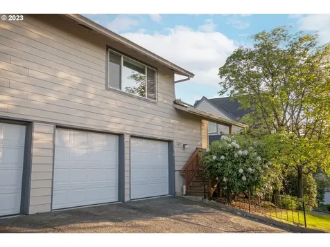371 Ne Village Squire Avenue Gresham OR 97030