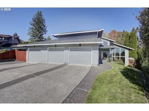 1922 NW 112th Circle Vancouver WA 98685